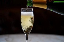 White_champagne